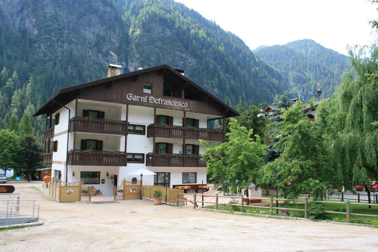 Hotel Garni Defrancesco à Campitello di Fassa Extérieur photo