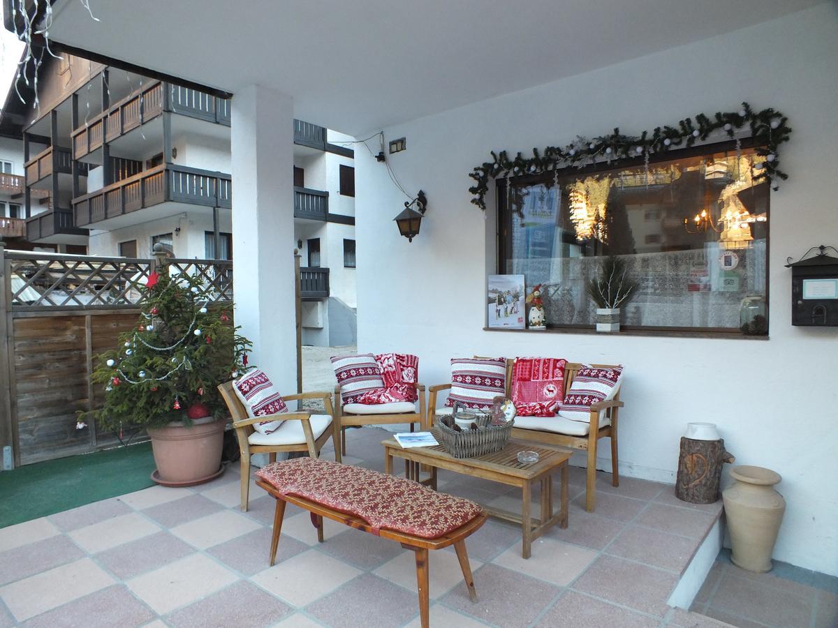 Hotel Garni Defrancesco à Campitello di Fassa Extérieur photo