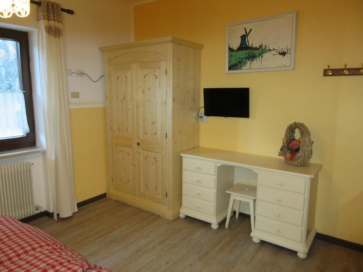 Hotel Garni Defrancesco à Campitello di Fassa Extérieur photo
