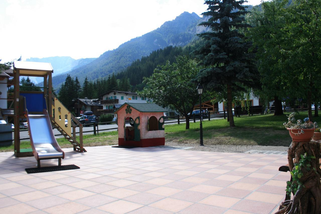 Hotel Garni Defrancesco à Campitello di Fassa Extérieur photo