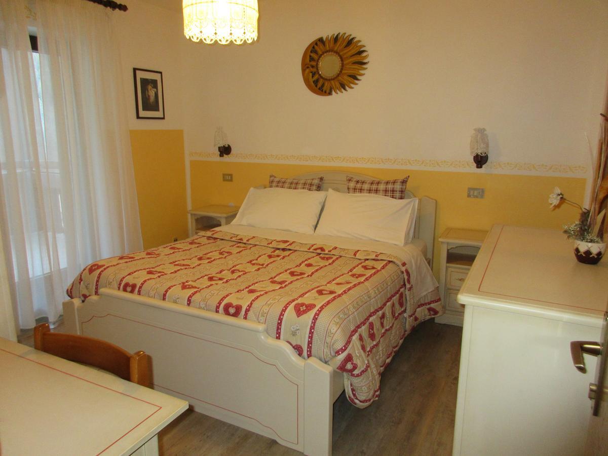 Hotel Garni Defrancesco à Campitello di Fassa Extérieur photo