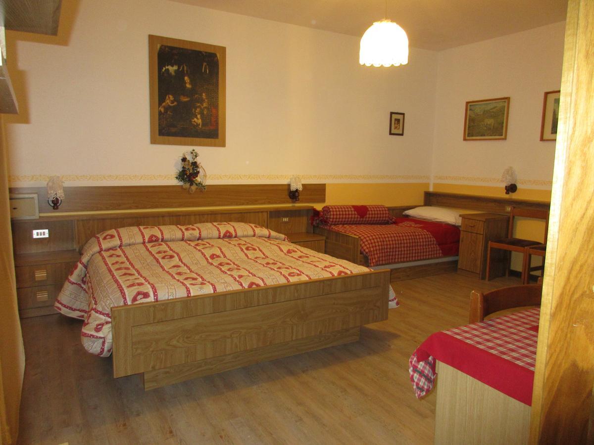Hotel Garni Defrancesco à Campitello di Fassa Extérieur photo