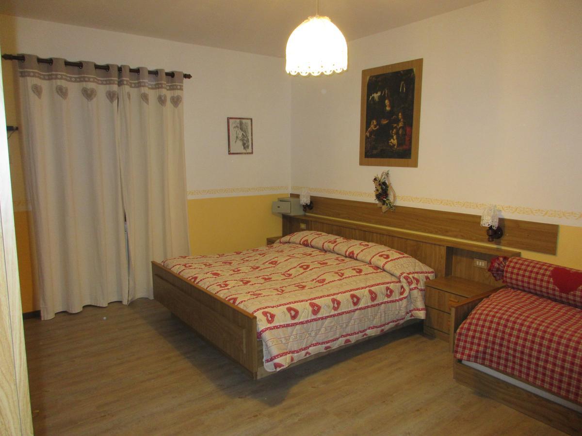 Hotel Garni Defrancesco à Campitello di Fassa Extérieur photo